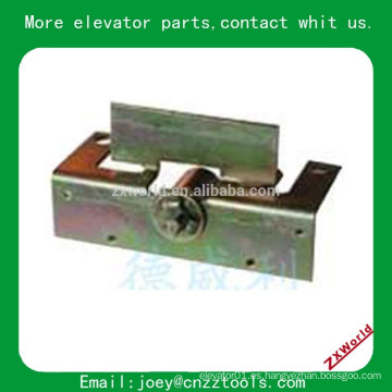 Puerta del ascensor cerradura de llave Partes del elevador Kone Triangle Lock Elevator Lock